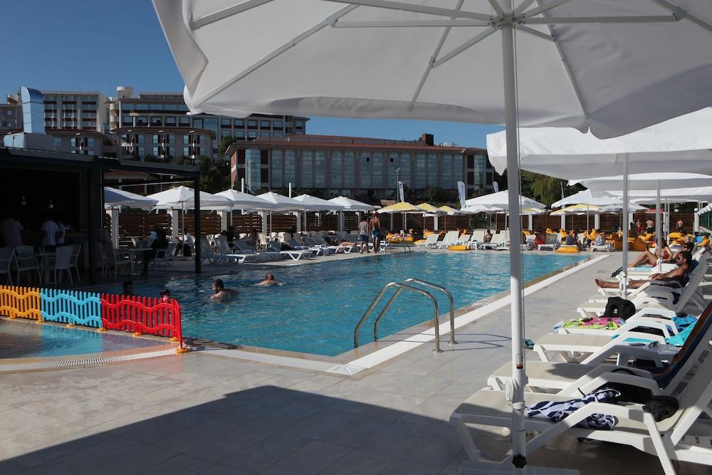 Ucar Royal Hotel Ve Konferans Salonu Шиле Экстерьер фото